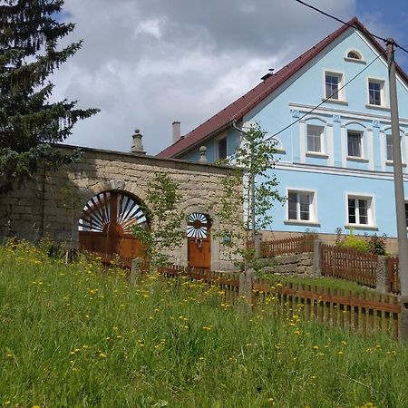 Hotel Statek Bily Dvur - Bely Machov Zewnętrze zdjęcie