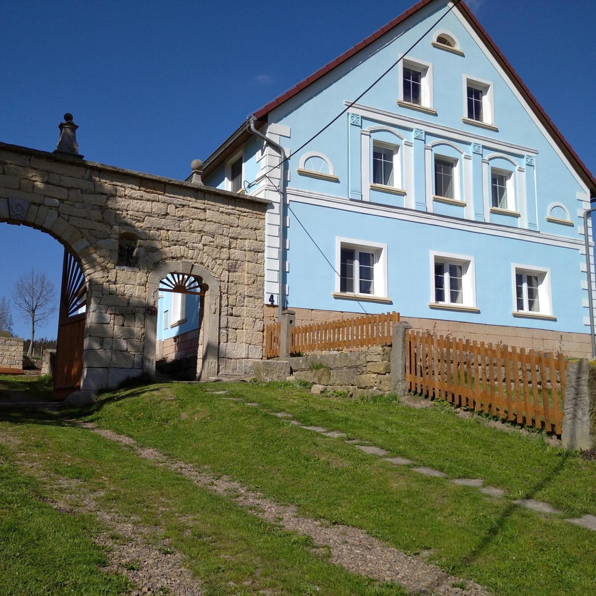 Hotel Statek Bily Dvur - Bely Machov Zewnętrze zdjęcie