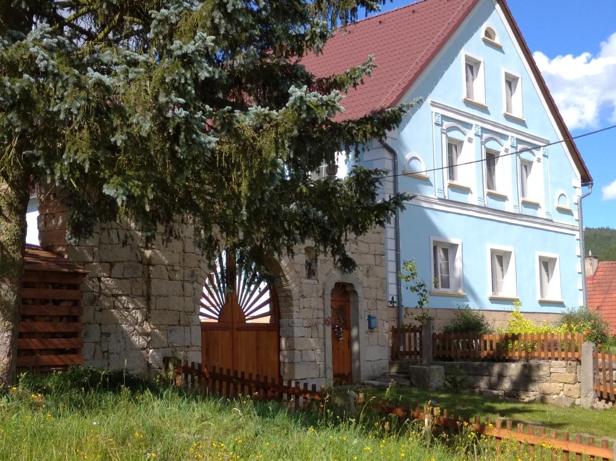 Hotel Statek Bily Dvur - Bely Machov Zewnętrze zdjęcie