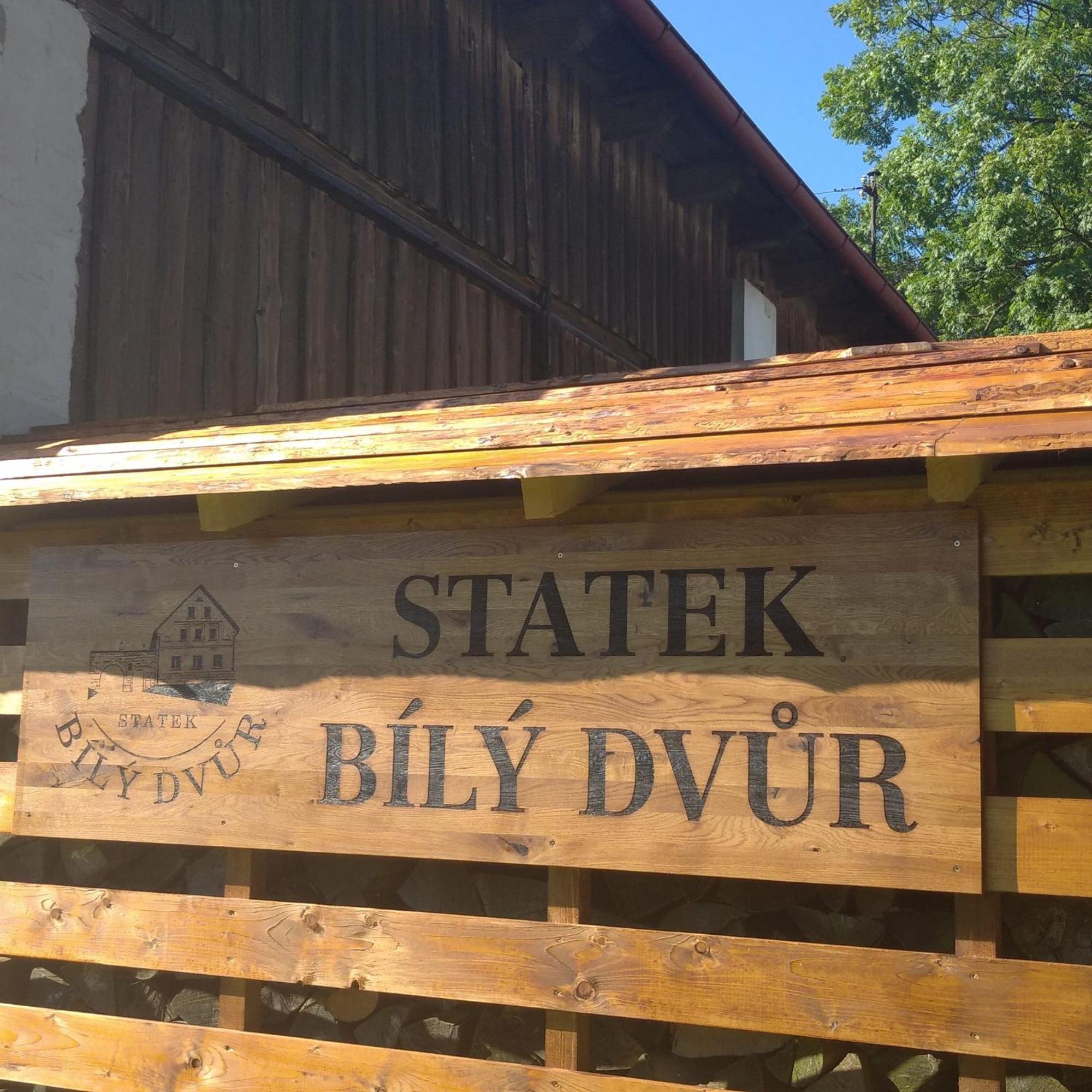 Hotel Statek Bily Dvur - Bely Machov Zewnętrze zdjęcie